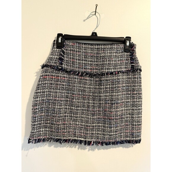 ZARA TWEED MINI SKIRT WITH GEM APPLIQUE FRINGES SIZE SMALL - Picture 4 of 5